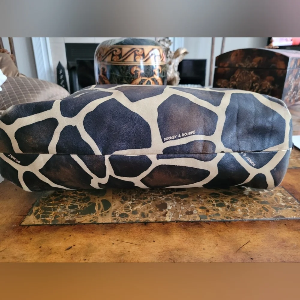 Dooney & Bourke Black and Tan Women's Bag - Picture 5 of 12